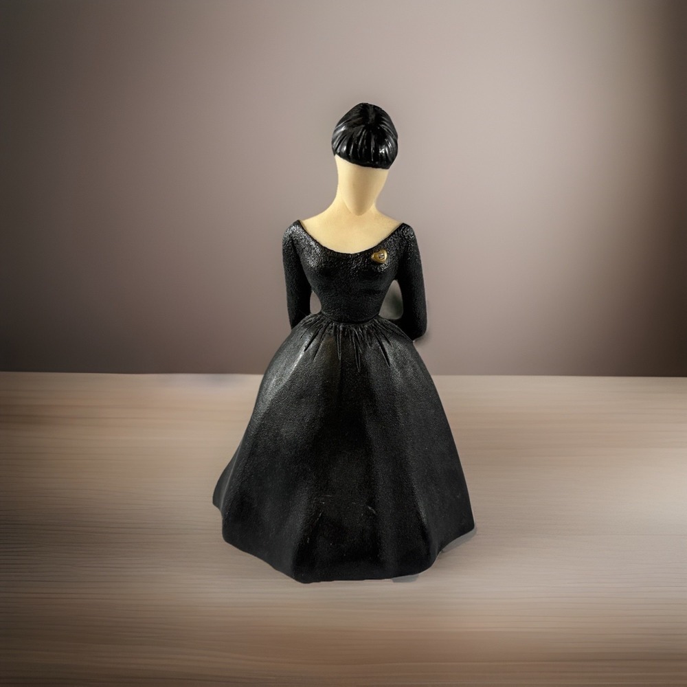 The Latest Thing LIVING DOLL Style Sensations‎ Figurine Unboxed Enesco Brand